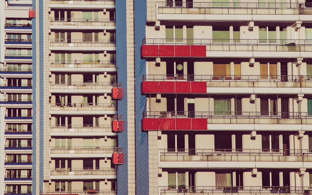 ¿Pueden los vecinos convertir un espacio público en privado?