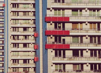 ¿Pueden los vecinos convertir un espacio público en privado?